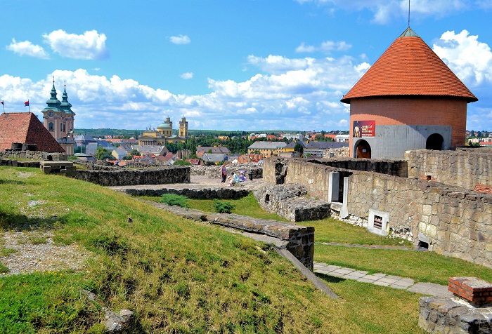 Trận chiến lịch sử ở lâu đài Eger 