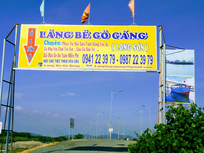 Go Gang raft village in Vung Tau - move