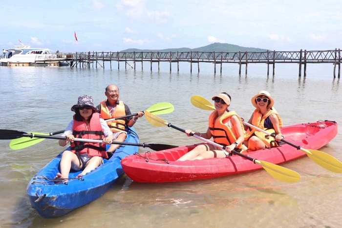 Go Gang raft village in Vung Tau - peaceful life