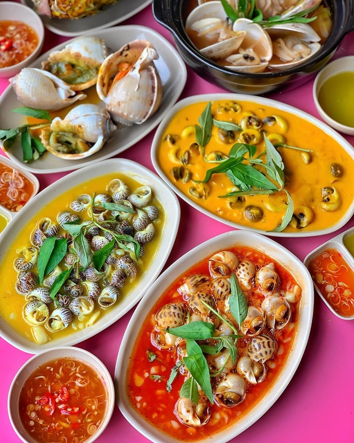 Ốc cũng là món ăn đường phố Việt Nam siêu ngon
