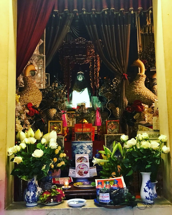 Đền Đôi Cô là ngôi đền đẹp ở Lào Cai