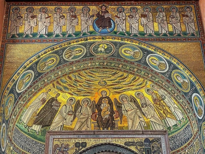 Các bức tranh ghép ở vương cung Thánh Đường Euphrasian