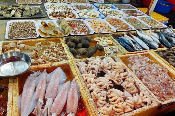 'Mách bạn' những khu chợ hải sản tươi ngon ở Đà Nẵng