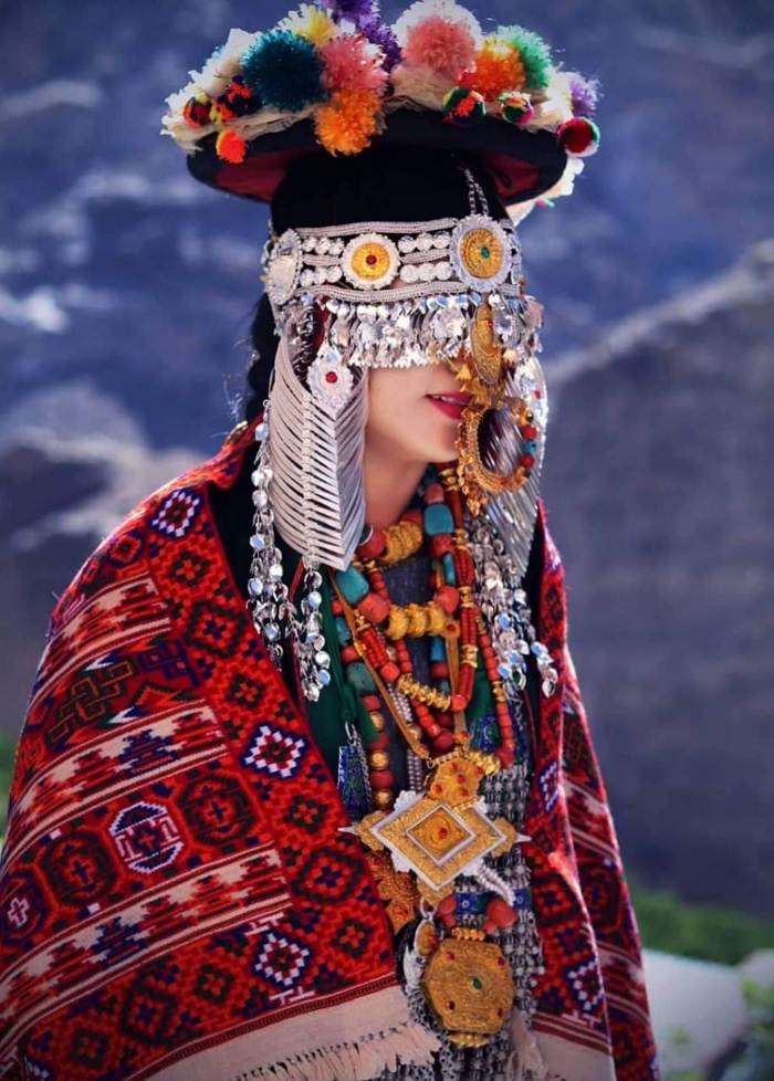 Trang phục truyền thống và khăn ở Himachal - du lịch Himachal Pradesh