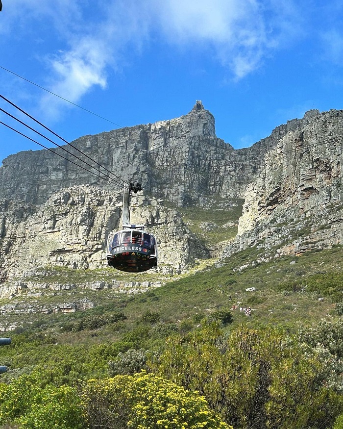 Table Mountain Aerial Cableway là một trong những tuyến cáp treo đẹp nhất thế giới được du khách yêu thích