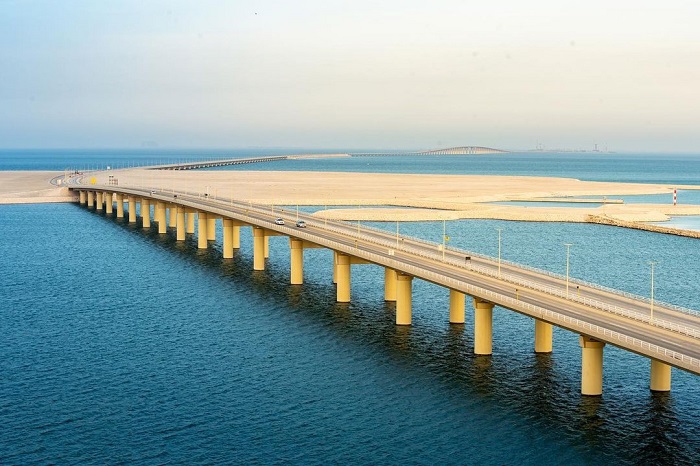 King Fahd Causeway là một trong những cây cầu vượt biển dài nhất thế giới nối liền 2 nước Ả Rập và Bahrain 