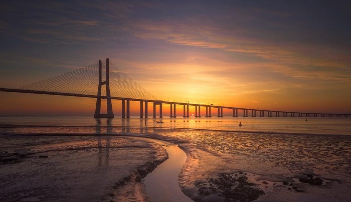 Vasco Da Gama là một trong những cây cầu vượt biển dài nhất thế giới đẹp lãng mạn