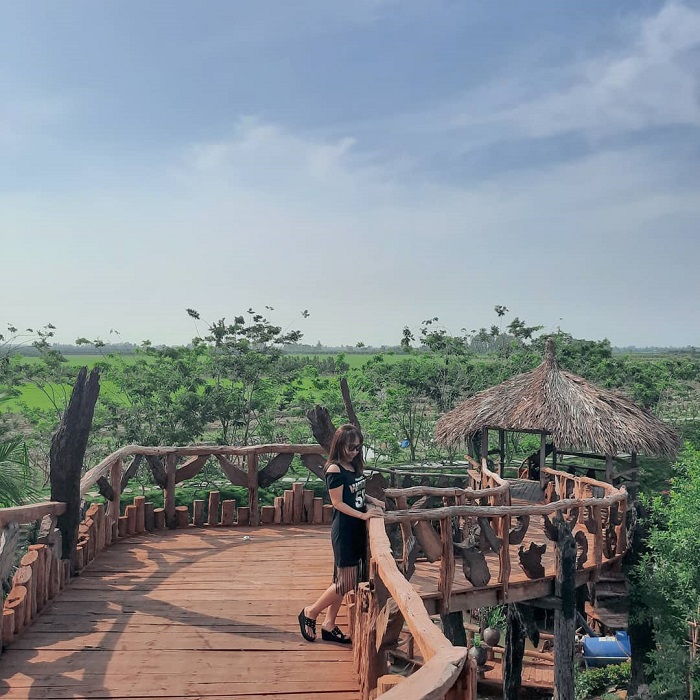 Khu du lịch Mỹ Luông là khu sinh thái đẹp ở miền Nam với khuôn viên rộng lớn