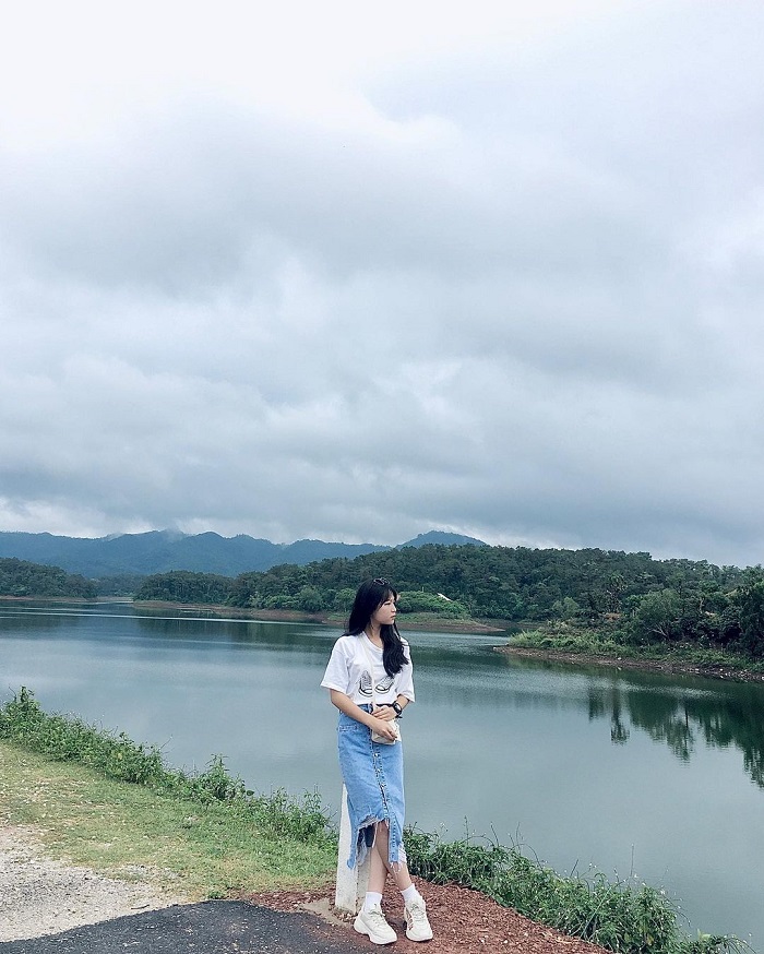 khu sinh thái Hồ Bầu Tiên - hồ Khuôn Thần