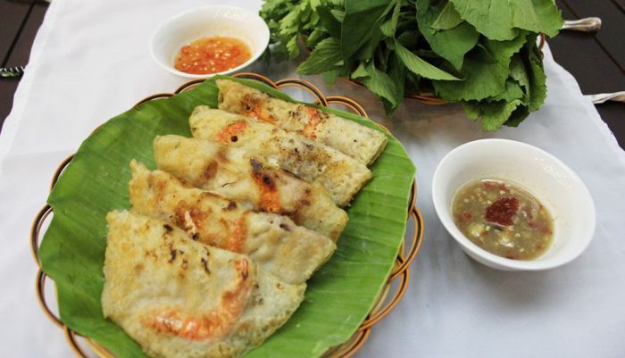 Banh Xeo restaurant in Phu Yen Le Thanh Ton