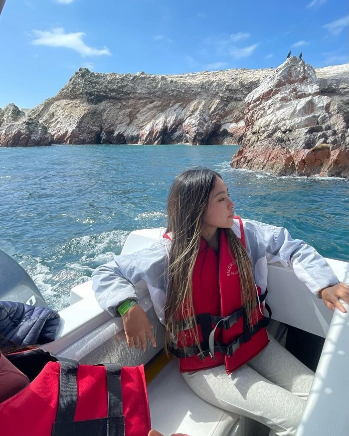 Tham quan đảo bằng thuyền  là hoạt động thú vị ở quần đảo Ballestas Peru 