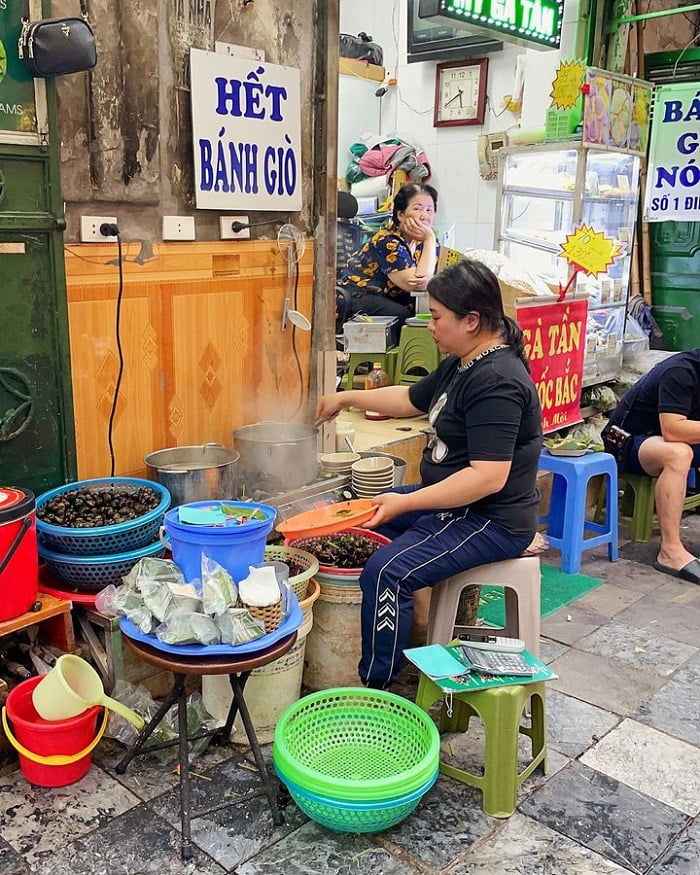 Delicious snail restaurant in Hanoi - Oc Ha Trang