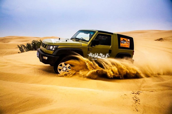 Những điều cần làm ở sa mạc Kubuqi - Hãy thử lái xe địa hình 