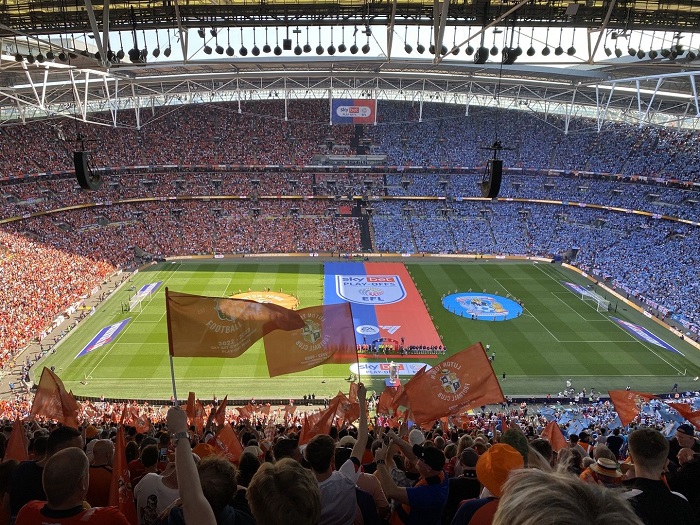 Wembley là một trong những sân vận động đẹp nhất thế giới diễn ra nhiều trận đấu hấp dẫn