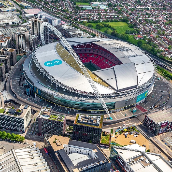 Wembley là một trong những sân vận động đẹp nhất thế giới mà bạn nên một lần ghé thăm