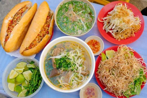 Ẩm thực khu Tháp Bà Nha Trang có gì HOT mà dân sành ăn mê mẩn?
