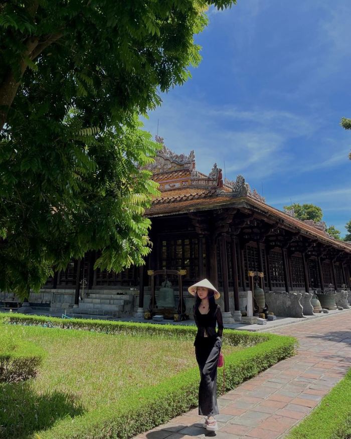 Bảo tàng cổ vật Cung đình Huế 