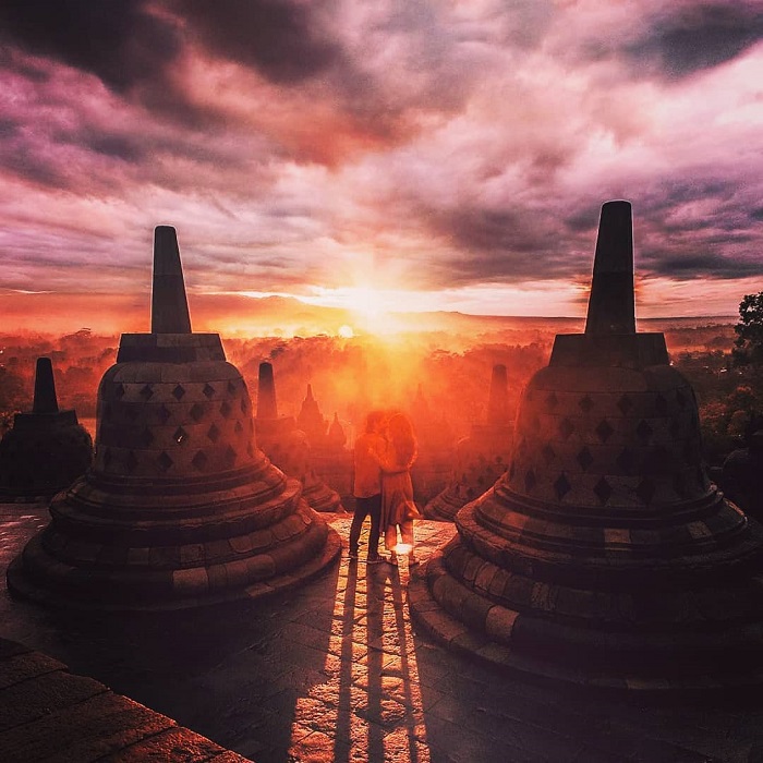 Đền Borobudur là một trong những địa điểm ngắm bình minh đẹp nhất thế giới mang vẻ đẹp huyền ảo