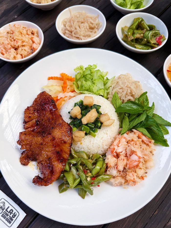 quán cơm tấm ở Huế La Ý