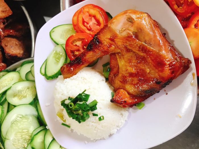 quán cơm tấm ở Huế Thành Na