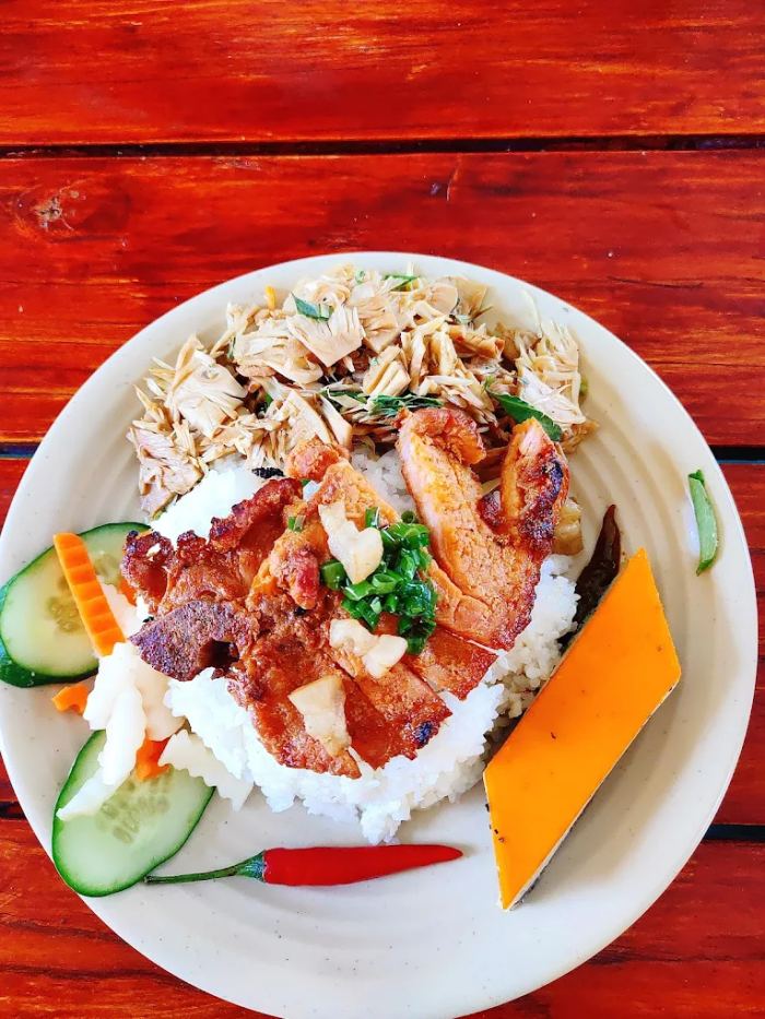 quán cơm tấm ở Huế Chị Tẹo