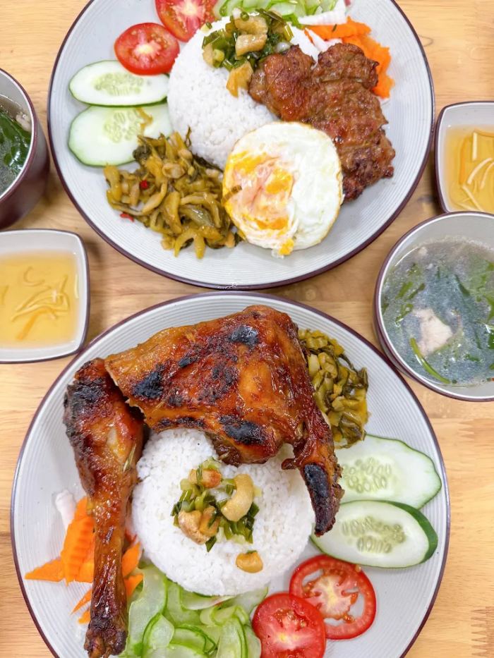 quán cơm tấm ở Huế Quán Bà Bé