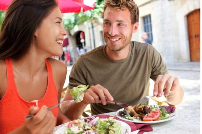 du lịch Mỹ giá rẻ - chi phí an uống phù hợp