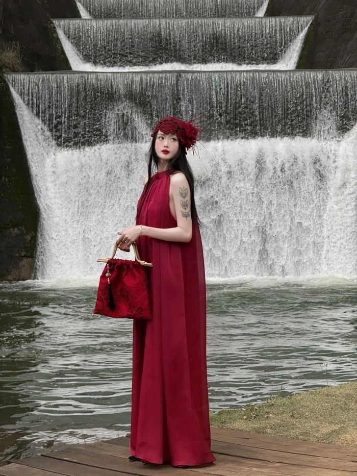 Cầu tàu vô cực hồ Tuyền Lâm đập tràn