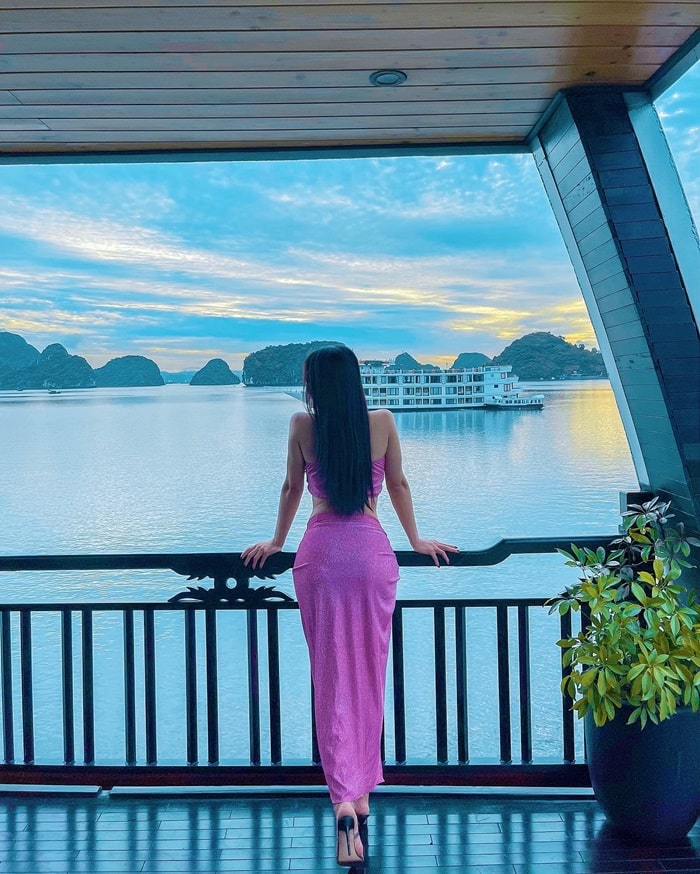 du thuyền Hạ Long 1 ngày - mùa đẹp