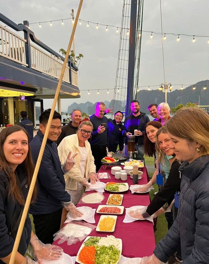 du thuyền Hạ Long 1 ngày - lịch trình 