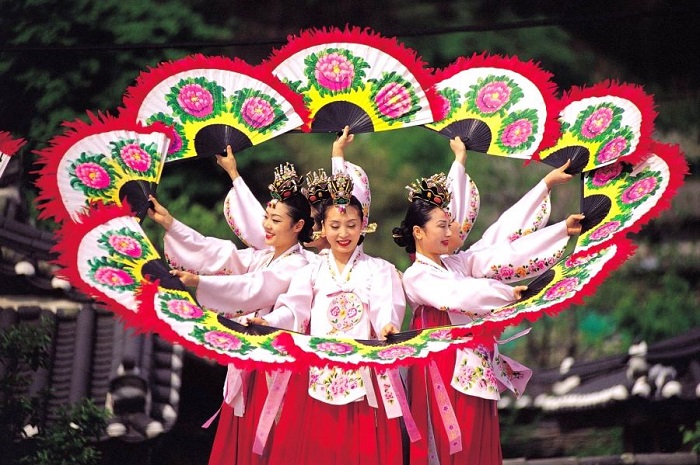 Du lịch Hàn Quốc mùa xuân - lễ hội mùa xuân