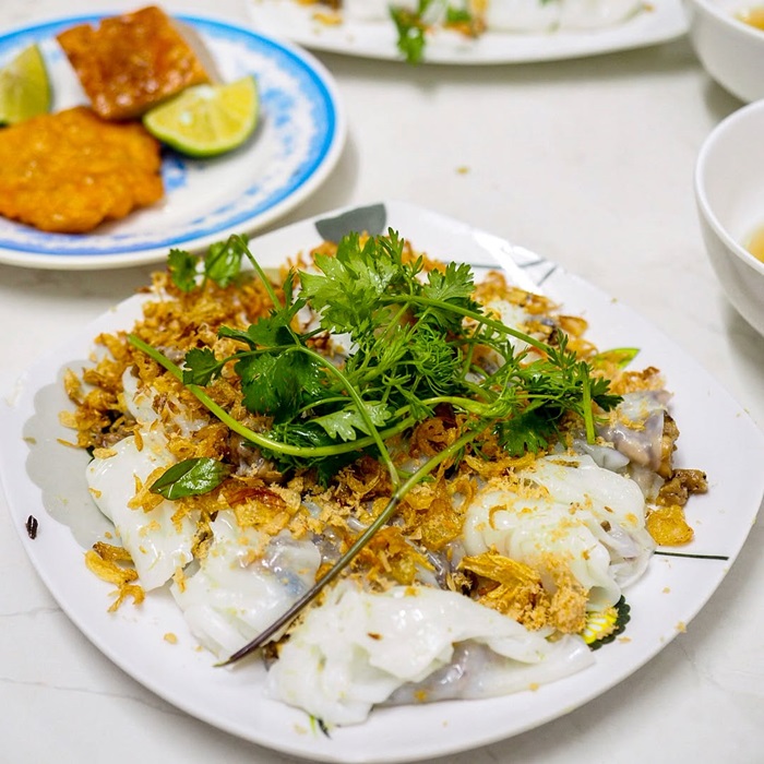 quán ăn bình dân lâu đời ở Hà Nội - Bánh cuốn Thanh Vân