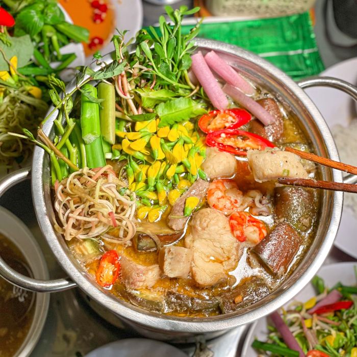 mùa nước nổi ở Đồng Tháp hái rau