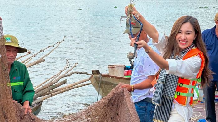 mùa nước nổi ở Đồng Tháp tắm đồng 