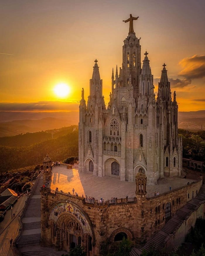 Những điểm ngắm hoàng hôn ở Barcelona đẹp mê hồn