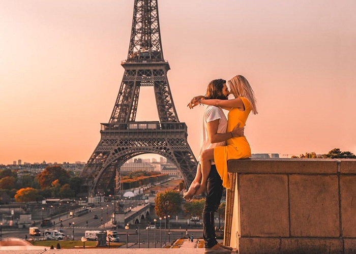 Cùng người yêu đi du lịch muôn phương - Ảnh: Tiên Phong Travel