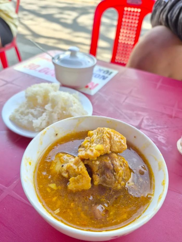 quán ăn chuẩn local ở Huế quán ăn chuẩn local ở Huế