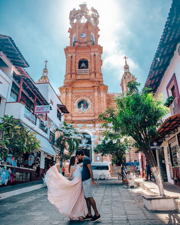 Ghé thăm nhà thờ Đức Mẹ Guadalupe là điều nên làm khi tới thành phố Puerto Vallarta Mexico