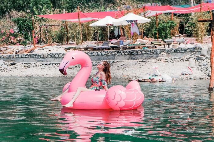 Tha hồ sống ảo mê mệt với đảo Tình Yêu Nha Trang đầy sắc màu