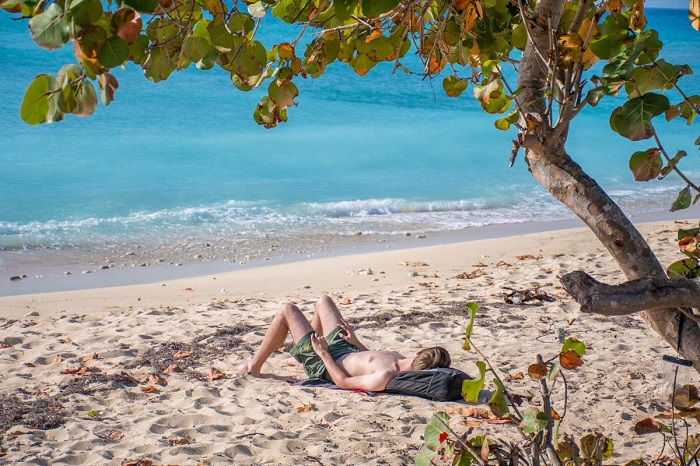 Điều gì đang đợi bạn khi du lịch biển tại Cuba?
