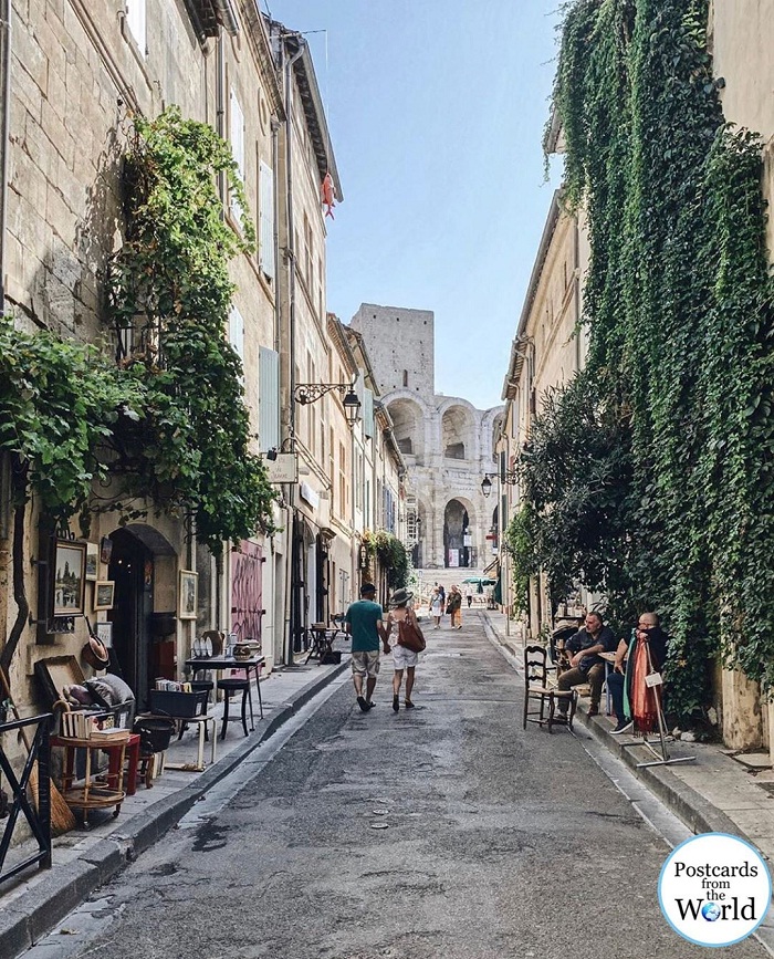 Quên lối về trước vẻ đẹp của thành phố Arles