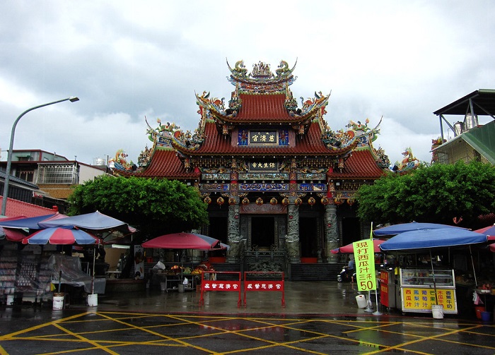 Tháp Long Hổ - điểm nhấn nổi bật giữa thành phố Cao Hùng