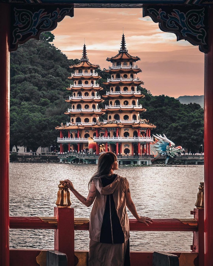 Tháp Long Hổ - điểm nhấn nổi bật giữa thành phố Cao Hùng