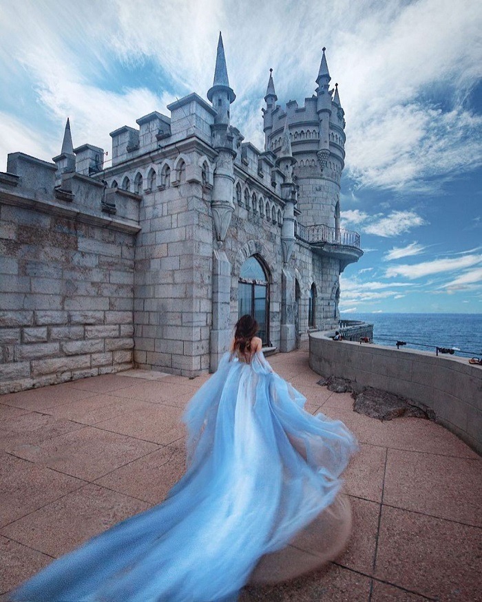 lâu đài Tổ Yến là điểm du lịch nổi tiếng của bán đảo Crimea