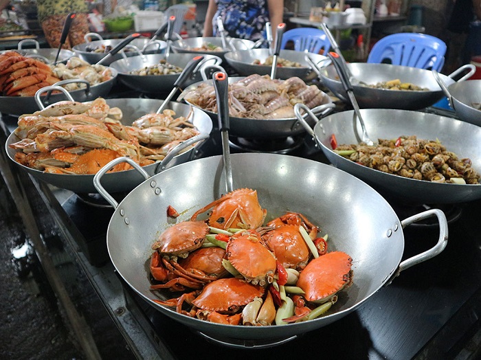 Bãi Khem Phú Quốc  - thưởng thức hải sản tươi ngon