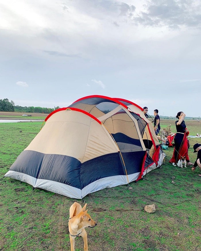 cắm trại - hoạt động không thể bỏ lỡ tại hồ Đá Bàng Vũng Tàu