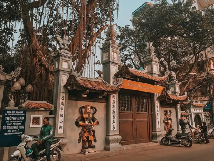 cầu duyên ở chùa Hà - phố chùa Hà