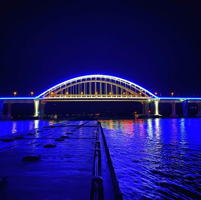 những cây cầu ấn tượng ở Nga được yêu thích nhất là cầu Kerch