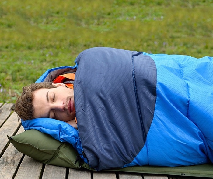 Chọn túi ngủ khi đi du lịch - Tính năng của túi ngủ