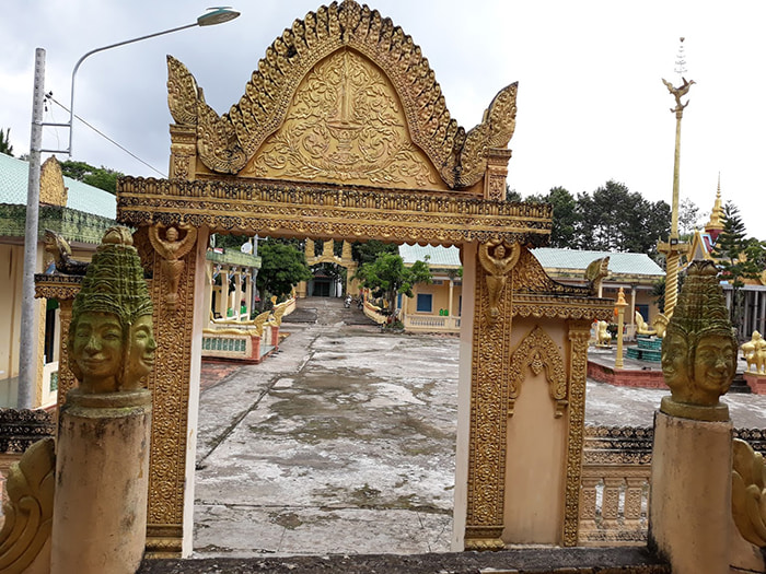 Những ngôi chùa đẹp ở Vĩnh Long nổi tiếng - Chùa có tên gọi Sensary Satthiaram